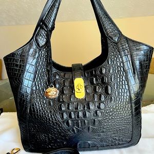 🖤EUC! Brahmin Small Carla Black Barlow in Soft Embossed Leather🖤
